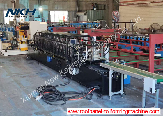 C68 Máquina de moldeado de rodillos con punzamiento, impresión y corte continuo de piezas de conexión para edificios metálicos